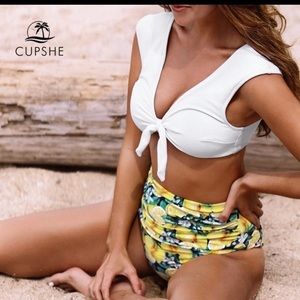 CUPSHE Women's Sweet Lemon Front Knot Ruching High Waisted Bikini Sets
